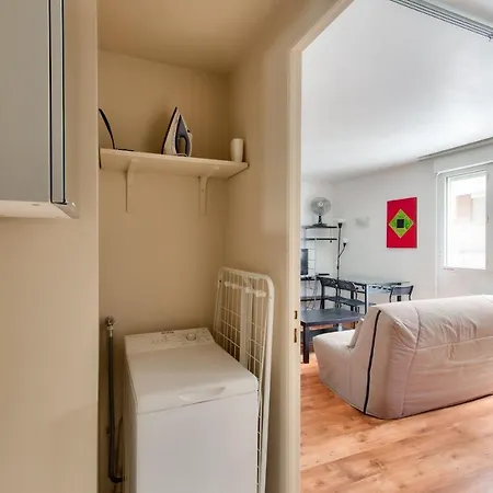 Apartment Studio With Parking Close To Metro And Tramway