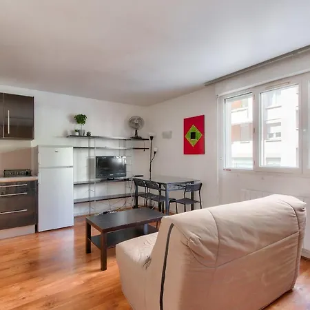 Studio With Parking Close To Metro And Tramway Lyon
