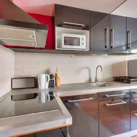 Studio With Parking Close To Metro And Tramway *