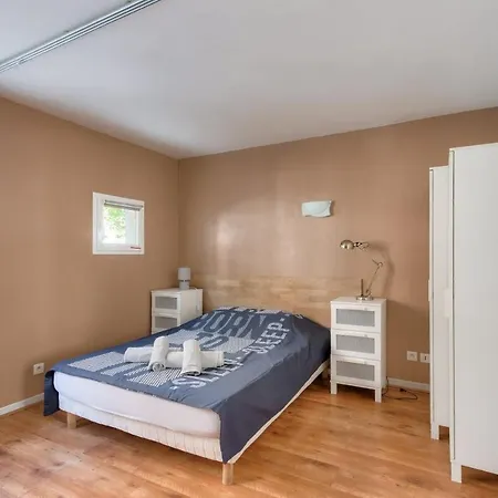 Studio With Parking Close To Metro And Tramway Apartamento Lyon